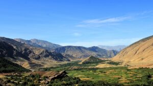 bougumez-valley-day-trek
