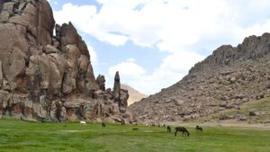 jebel-siroua-mountain-trek